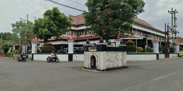makam tua Purwokerto